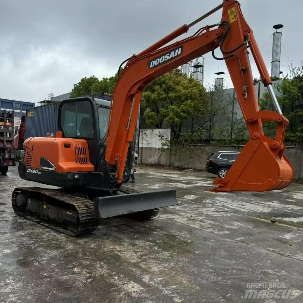 Doosan DX 60-9 C Minikaivukoneet < 7t