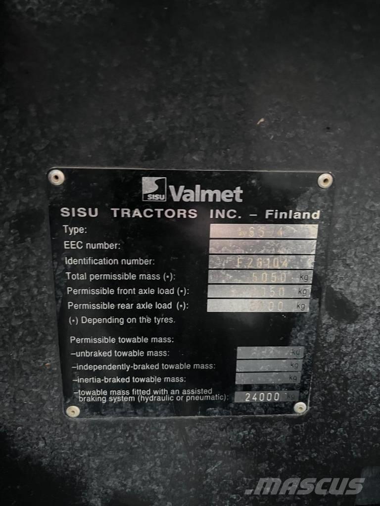 Sisu Valmet 665 Traktorit