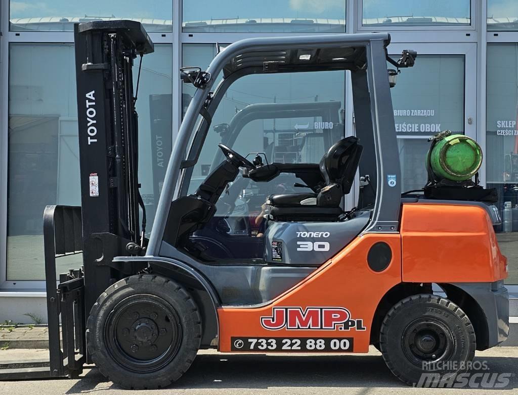 Toyota 8 FG 30 F Nestekaasutrukit
