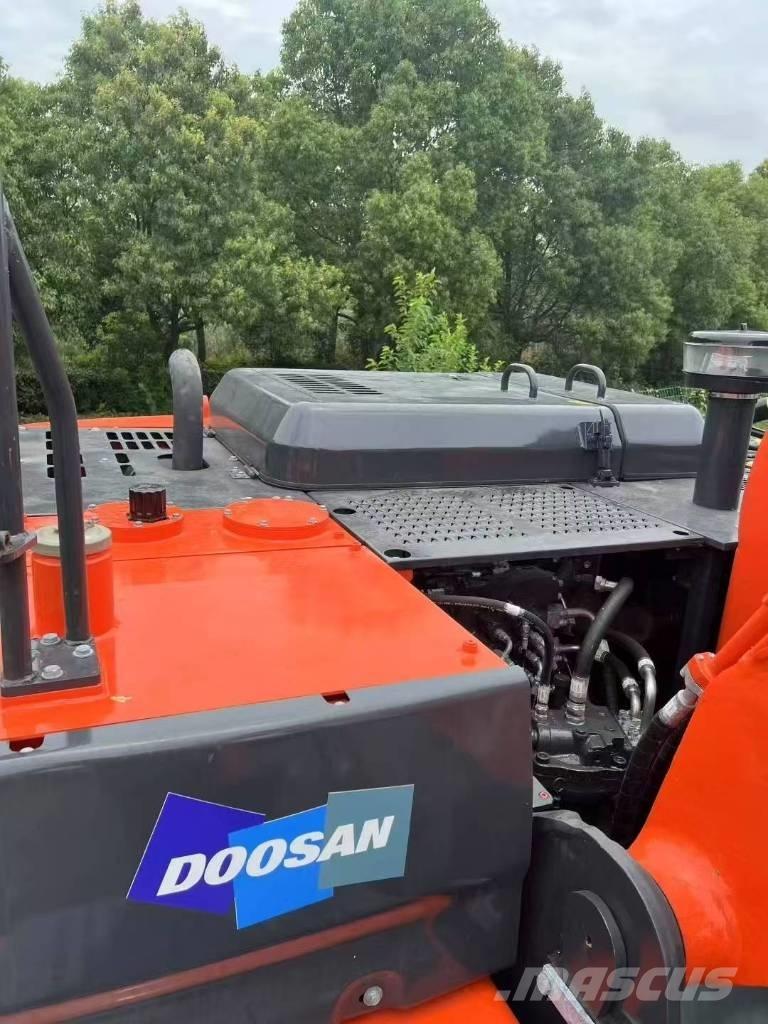 Doosan DX 225LC-9C Telakaivukoneet