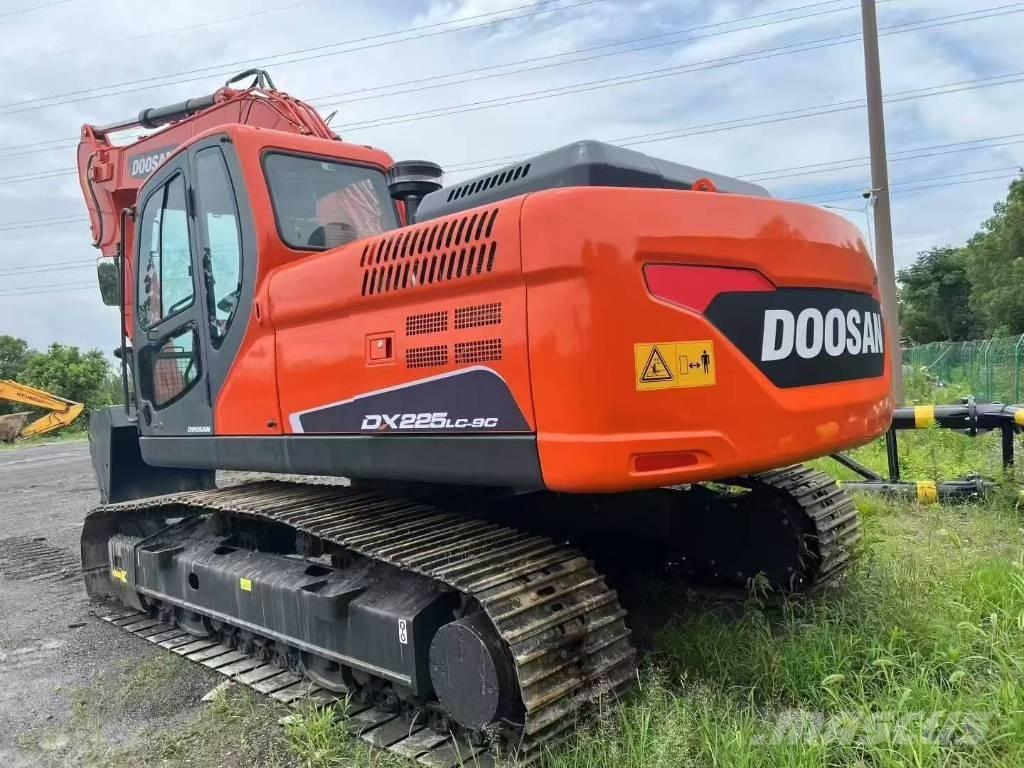 Doosan DX 225LC-9C Telakaivukoneet