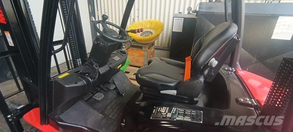 Manitou MI 25 Dieseltrukit