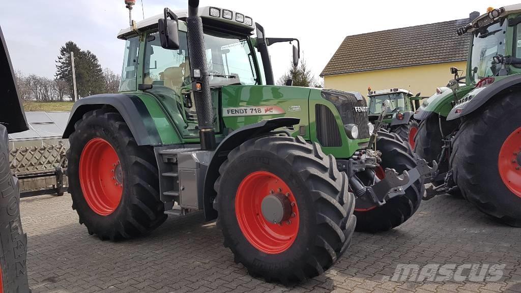 Fendt 718 Vario TMS Traktorit