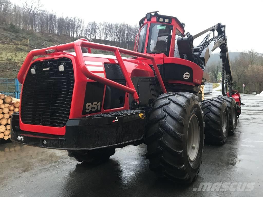 Komatsu 951 Harvesterit
