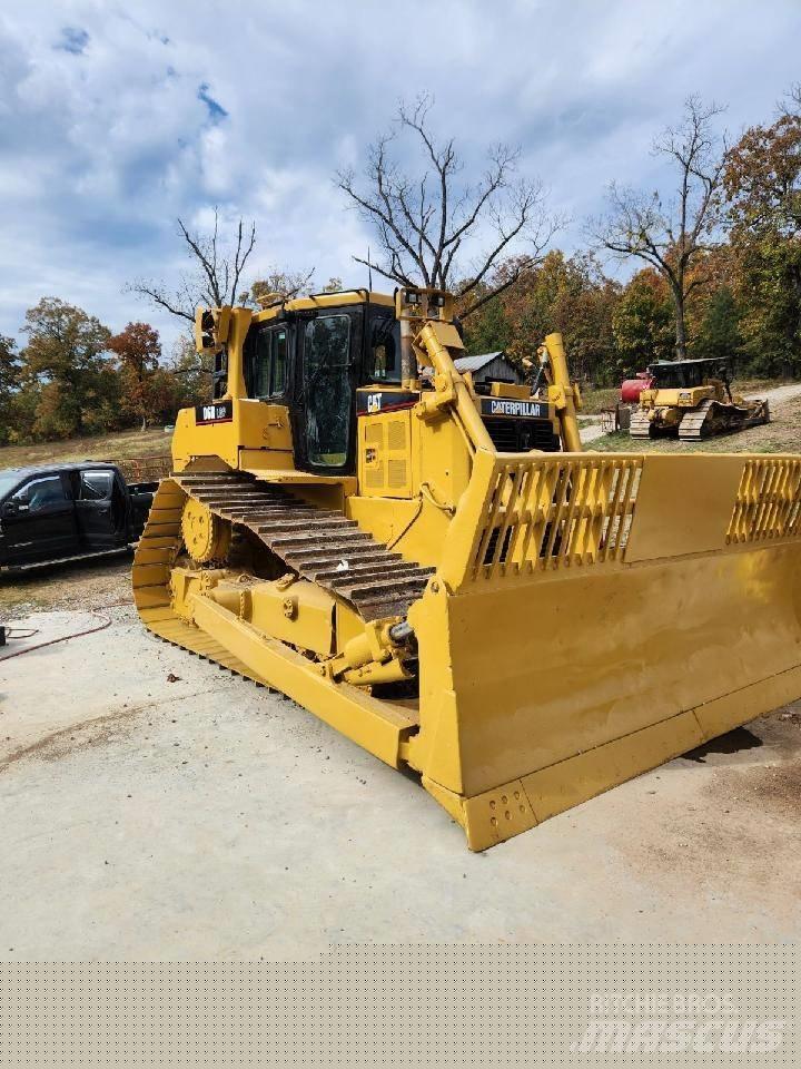 CAT D 6 R Telaketjupuskutraktorit