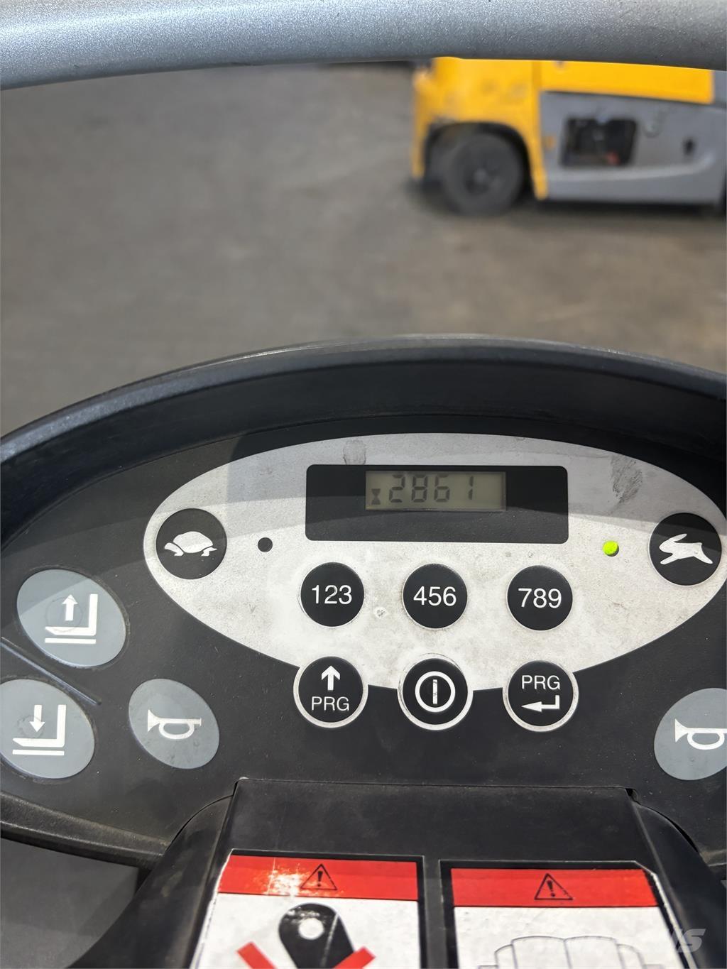 Still EXU-S22 Käyden ajettavat pinoamistrukit