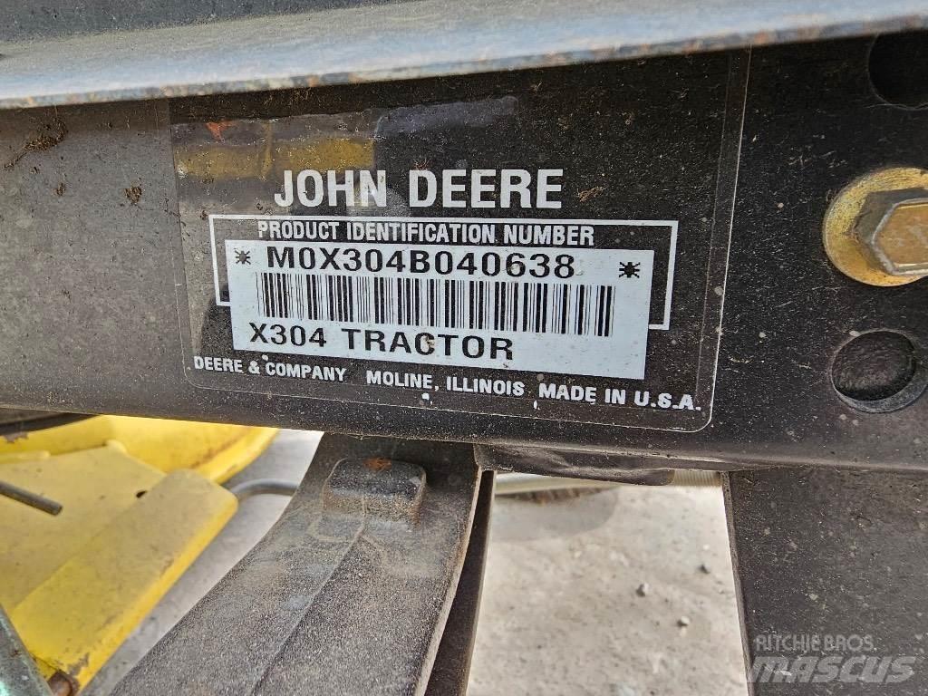 John Deere X 304 Päältäajettavat ruohonleikkurit