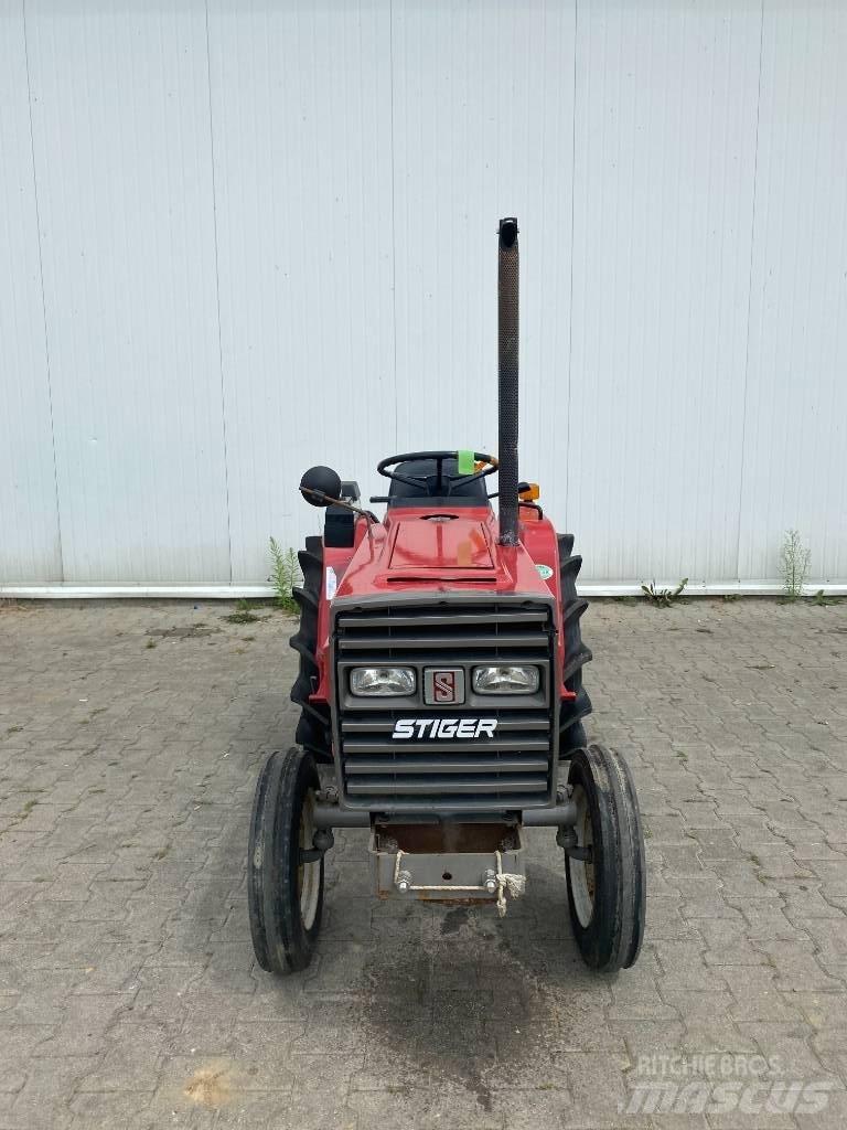 Shibaura SP1500 Taajamatraktorit
