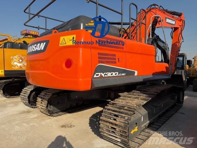 Doosan DX 300LC-9C Telakaivukoneet