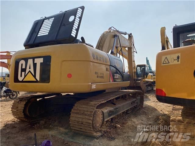 CAT 323D Telakaivukoneet