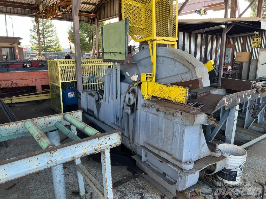 MILWAUKEE Shear   No. 2 Jätteenkäsittelijät