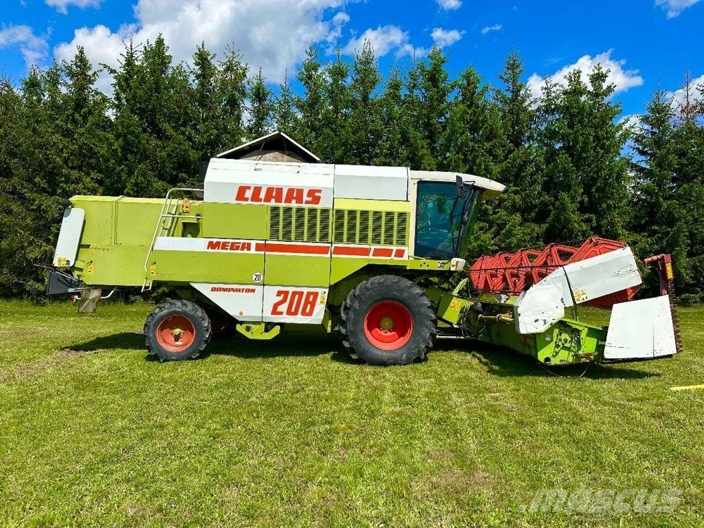 CLAAS Mega 208 Leikkuupuimurit