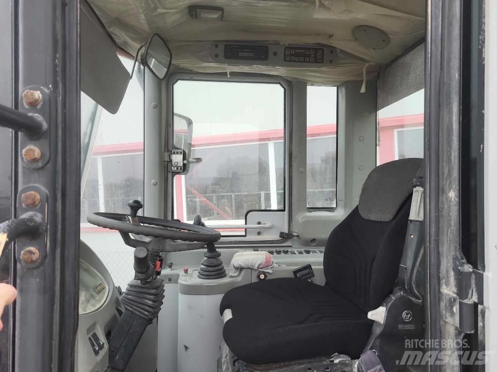 Hyundai HL 740-7 A Pyöräkuormaajat