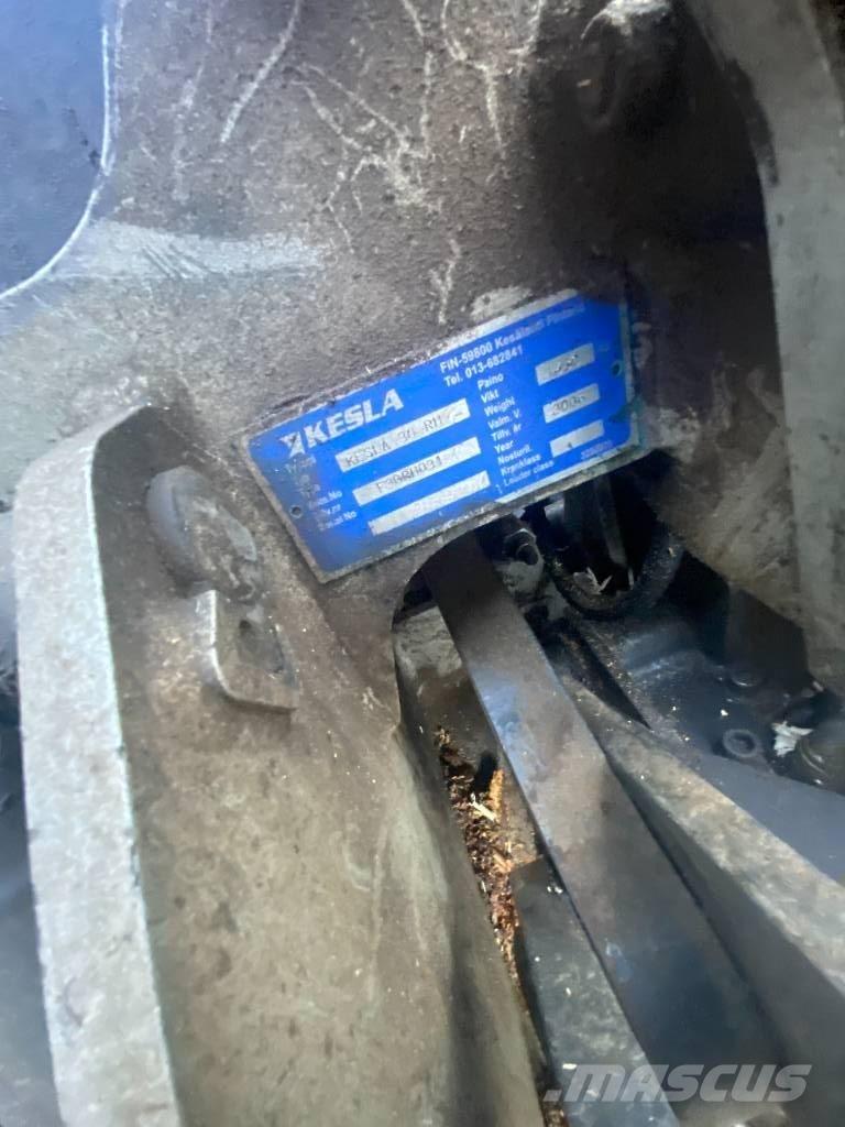 Kesla 30RH Harvesterit