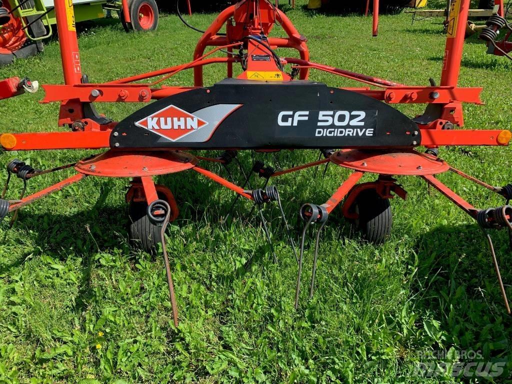 Kuhn GF 502 Pöyhimet ja haravat
