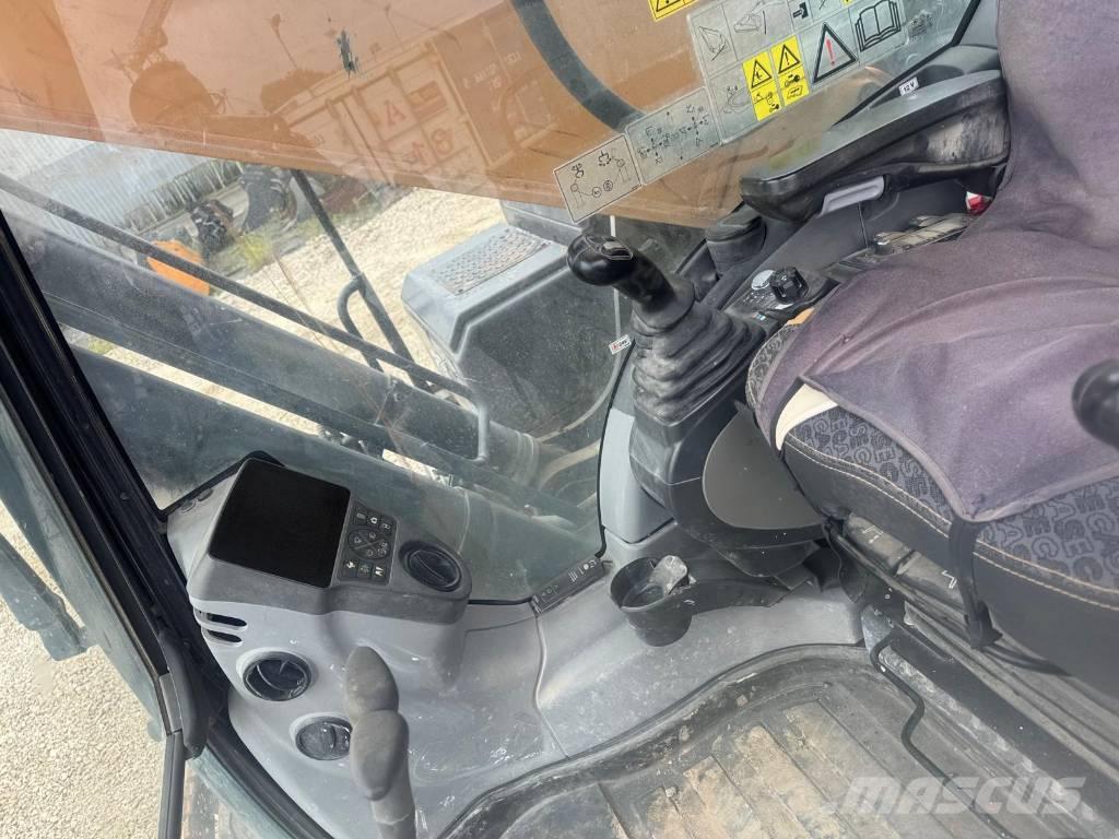 CASE CX 300 D Telakaivukoneet