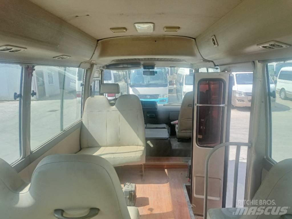Toyota Coaster Bus Minibussit