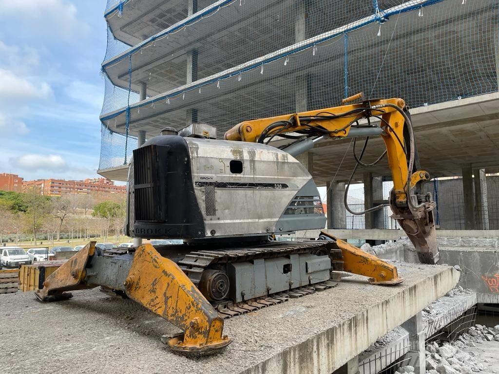 Brokk 330 Diesel Purkukoneet