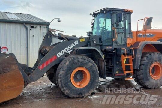Develon DL 480-7 Kaivurikuormaajat