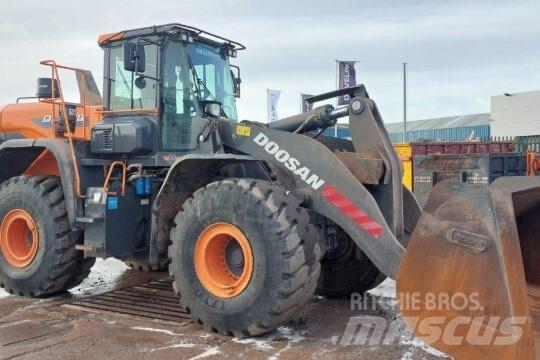 Develon DL 480-7 Kaivurikuormaajat