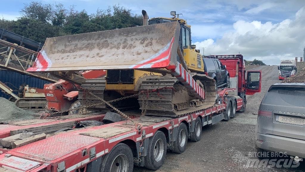 Komatsu D 65 PX-17 Dumpperit