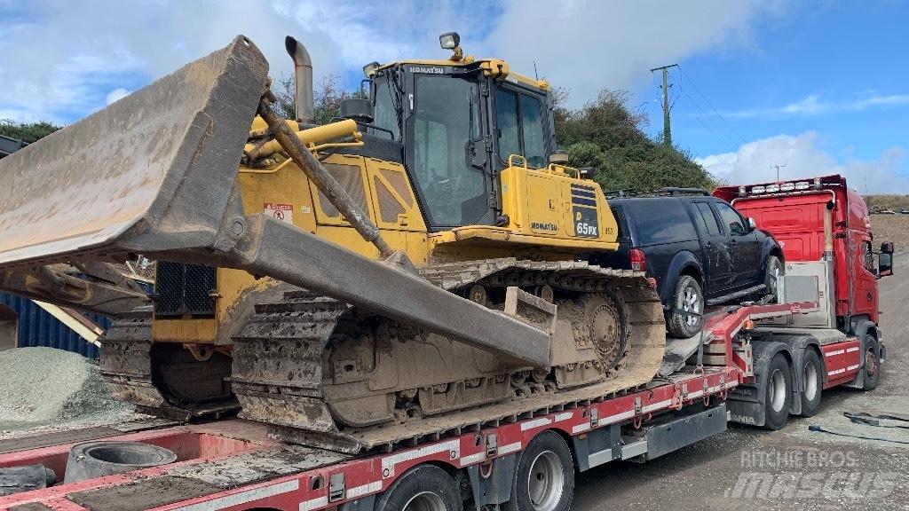 Komatsu D 65 PX-17 Dumpperit