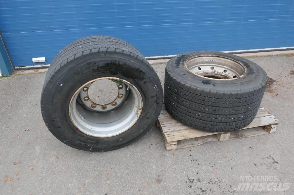 Michelin 495/45R22,5 Renkaat ja vanteet