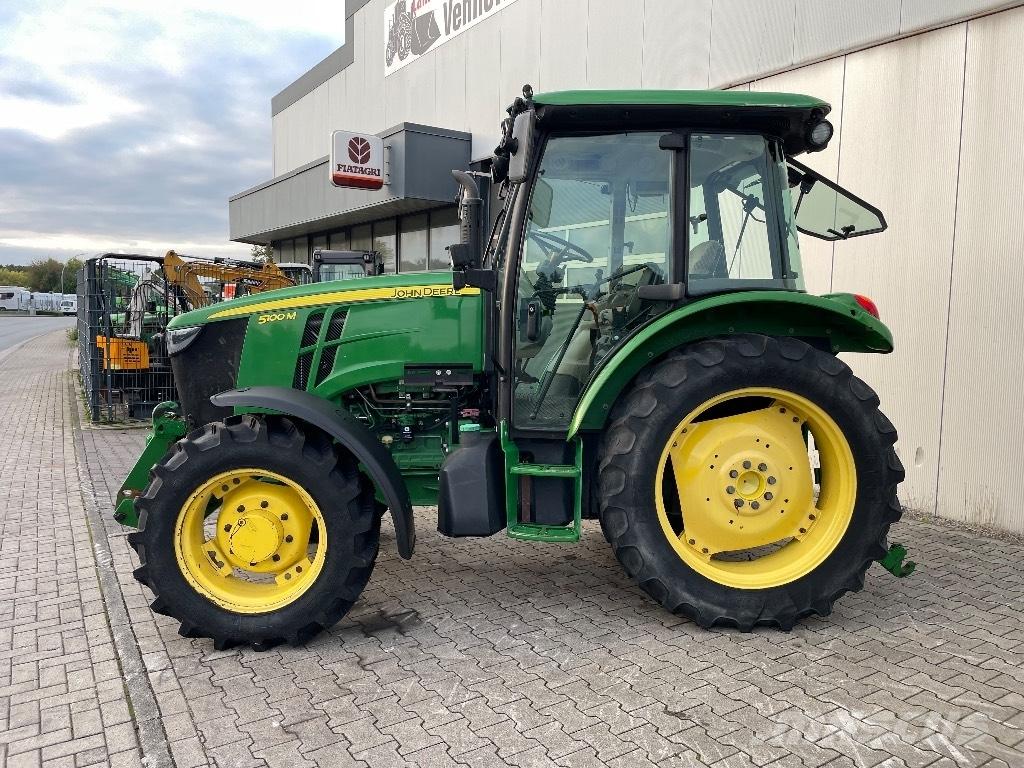 John Deere 5100 M Traktorit