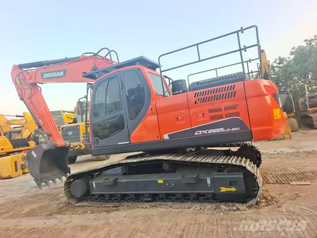 Doosan DX 225 LC Telakaivukoneet