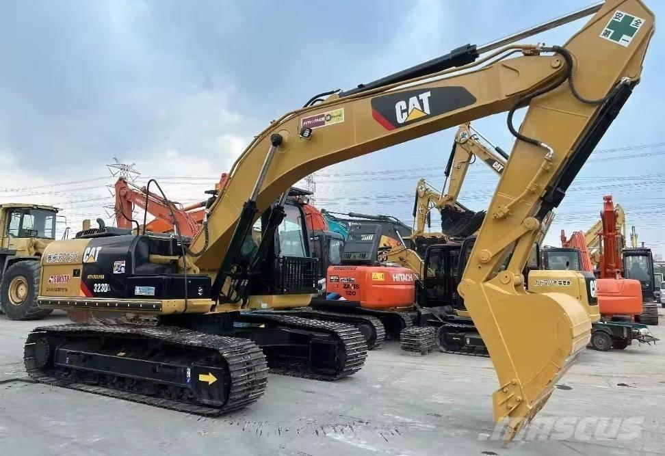 CAT 323 D Telakaivukoneet
