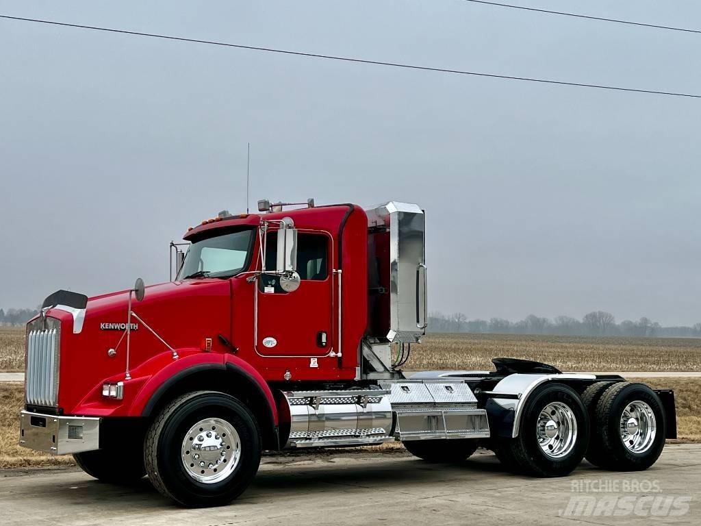 Kenworth T 800 Vetopöytäautot