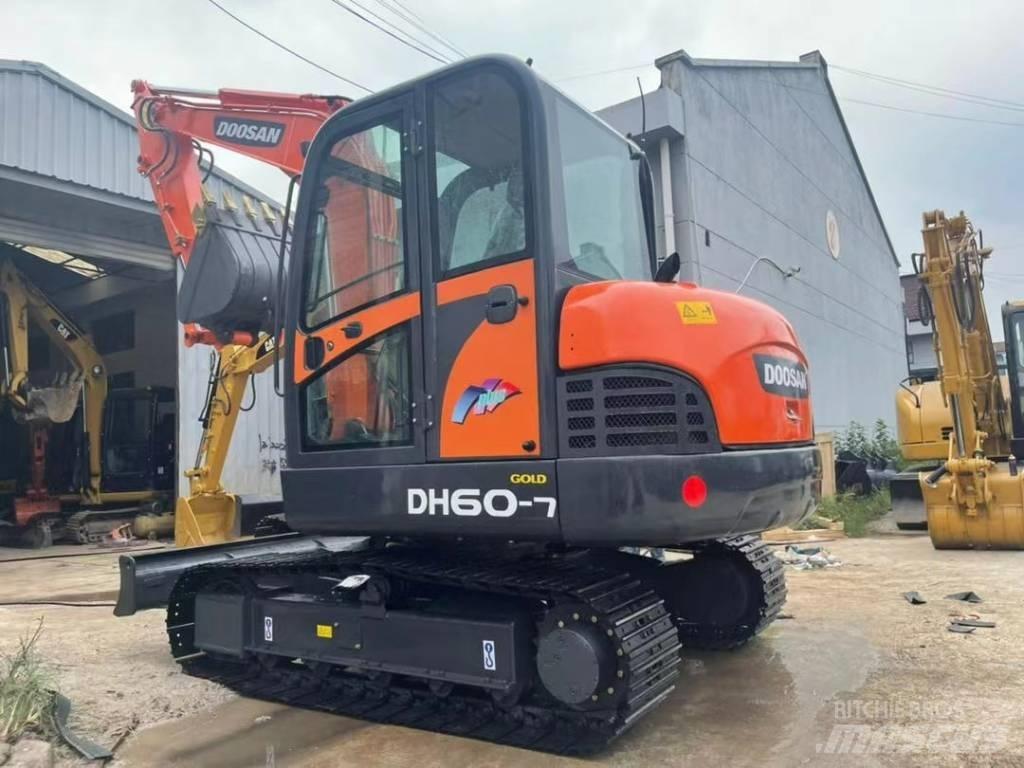 Doosan DH 60 Minikaivukoneet < 7t