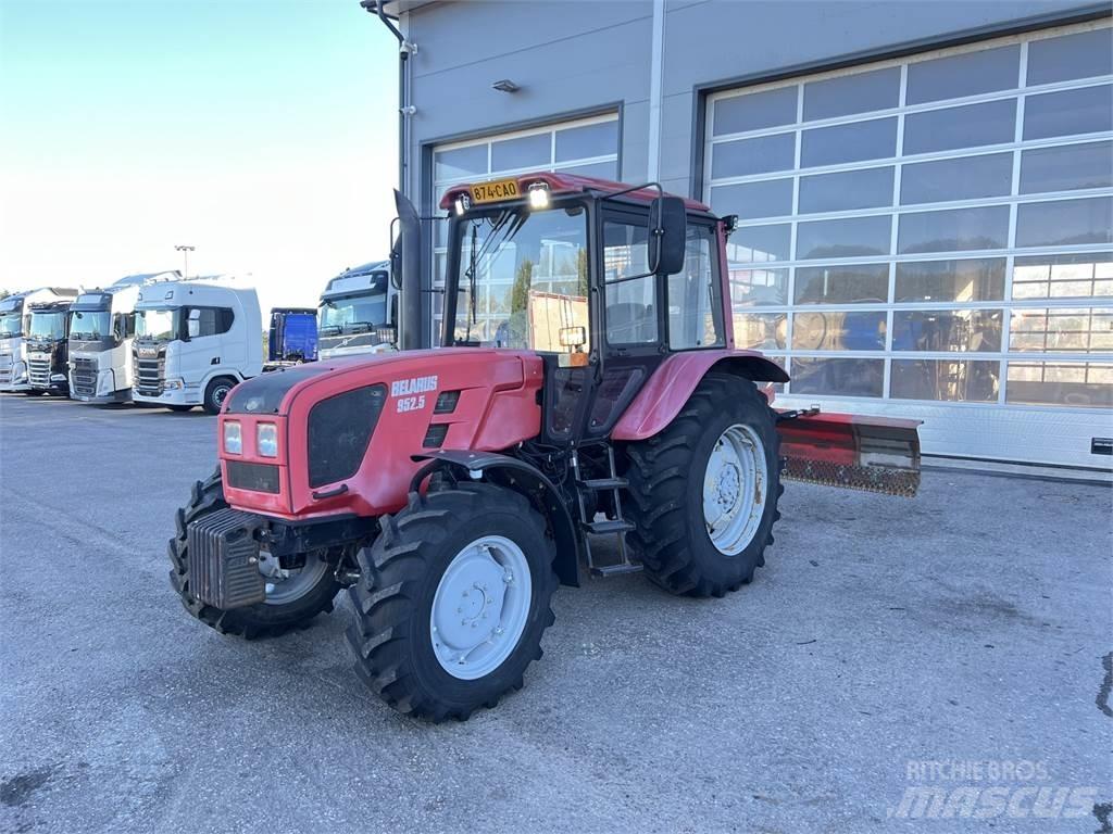Belarus 952.5 Traktorit
