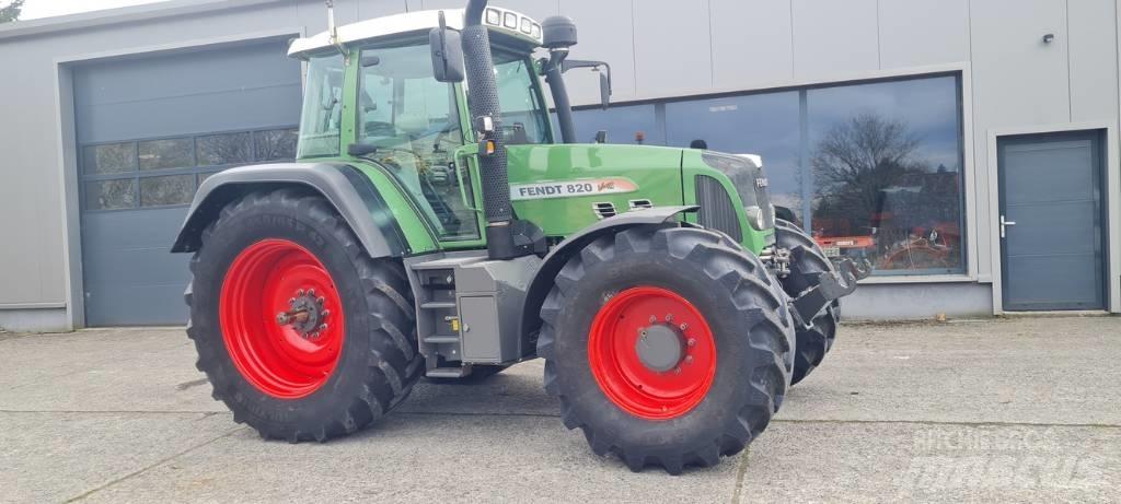 Fendt 820 Vario TMS Traktorit