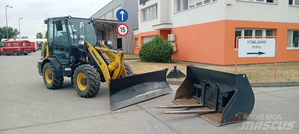 Komatsu WA 70 Pyöräkuormaajat