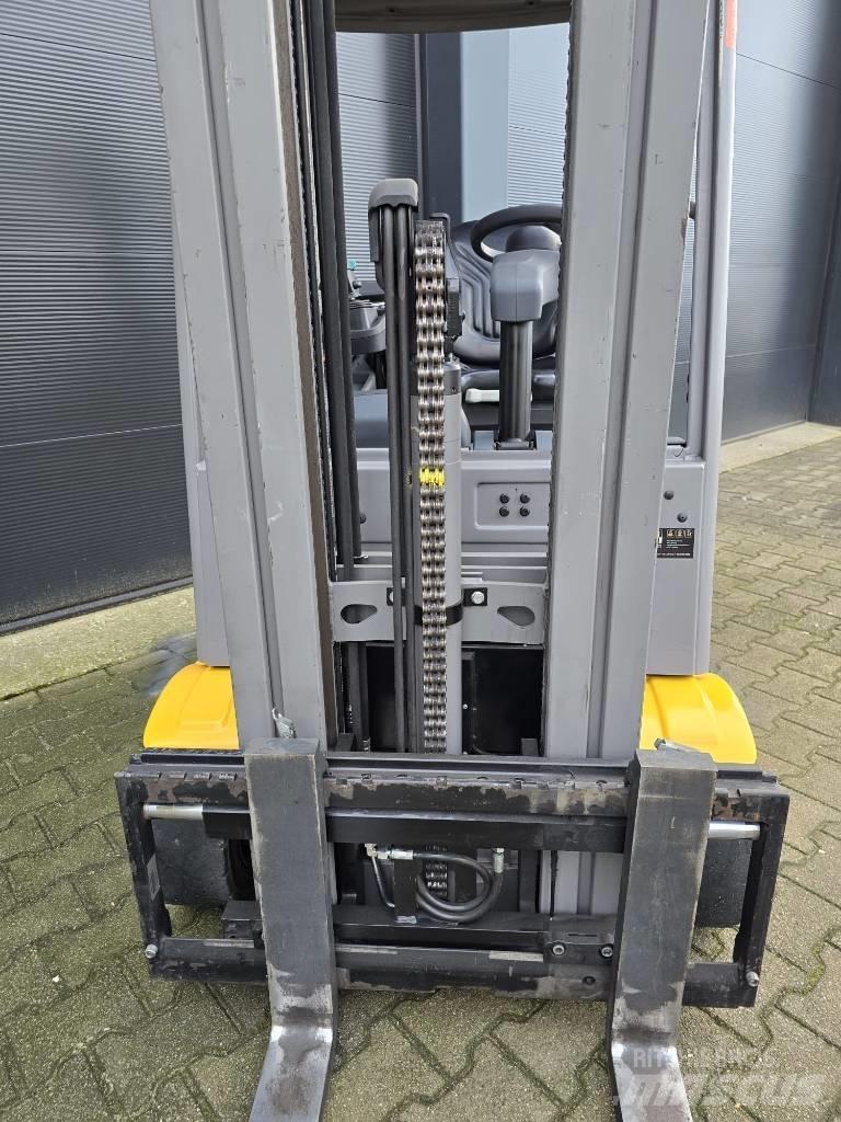 Jungheinrich EFG213 Sähkötrukit