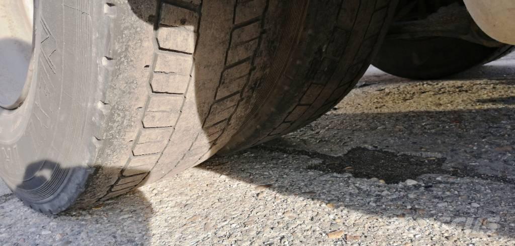 MAN TGX Vetopöytäautot