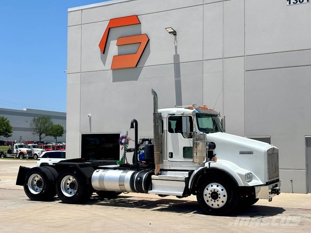 Kenworth T 800 Vetopöytäautot
