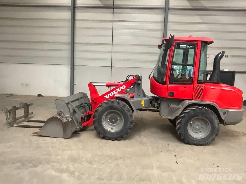 Volvo L 30 G Pyöräkuormaajat