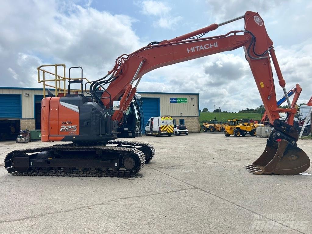 Hitachi ZX225 USLC-7 Telakaivukoneet