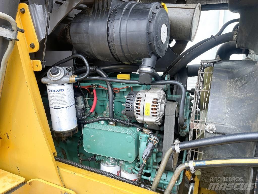 Volvo BL71 Kaivurikuormaajat