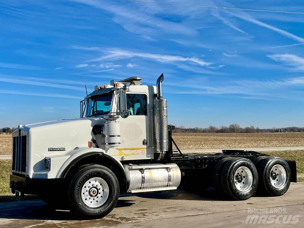 Kenworth T 800 Vetopöytäautot