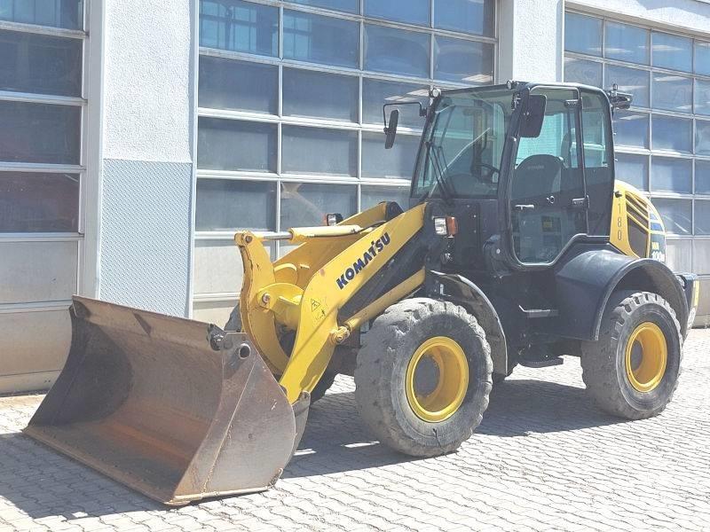 Komatsu WA 100 M-7 Liukuohjatut kuormaajat