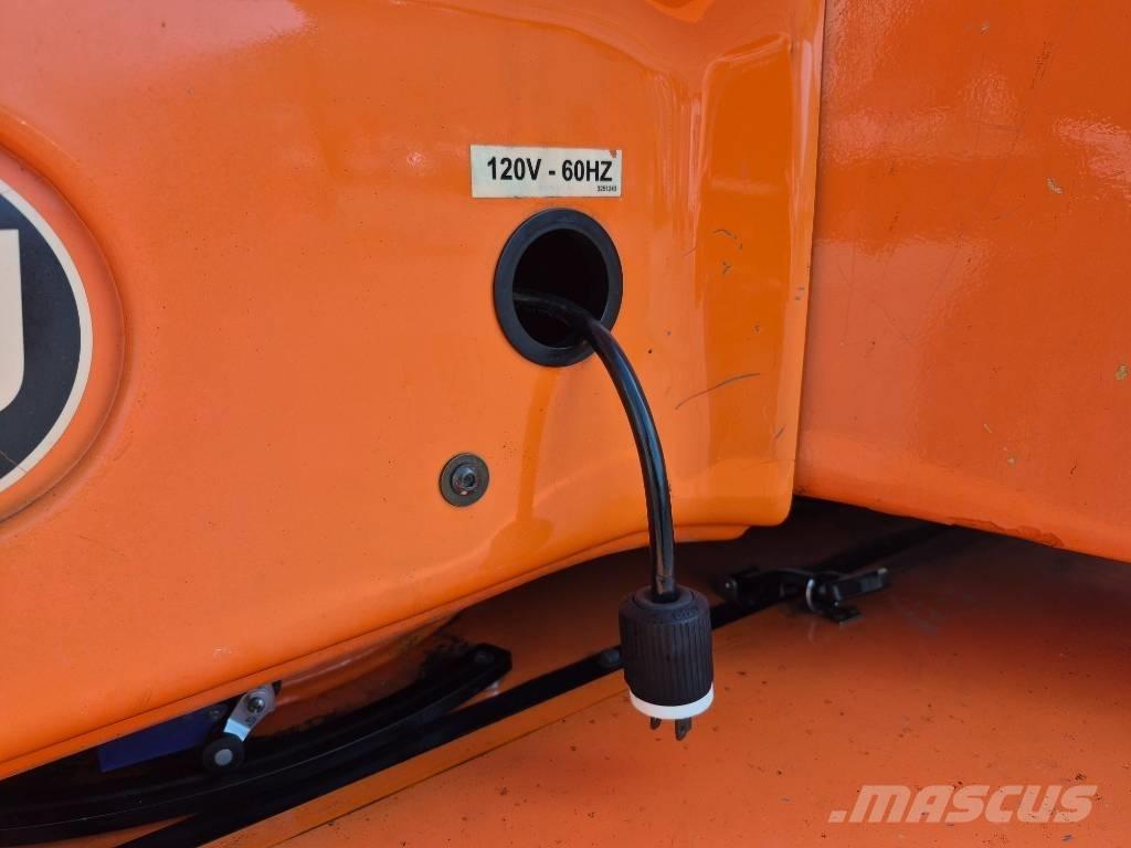 JLG E 450 AJ Kuukulkijat