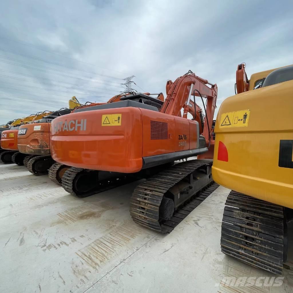 Hitachi ZX 240 Telakaivukoneet