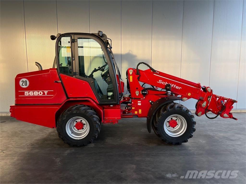 Schäffer 5680 T Pyöräkuormaajat
