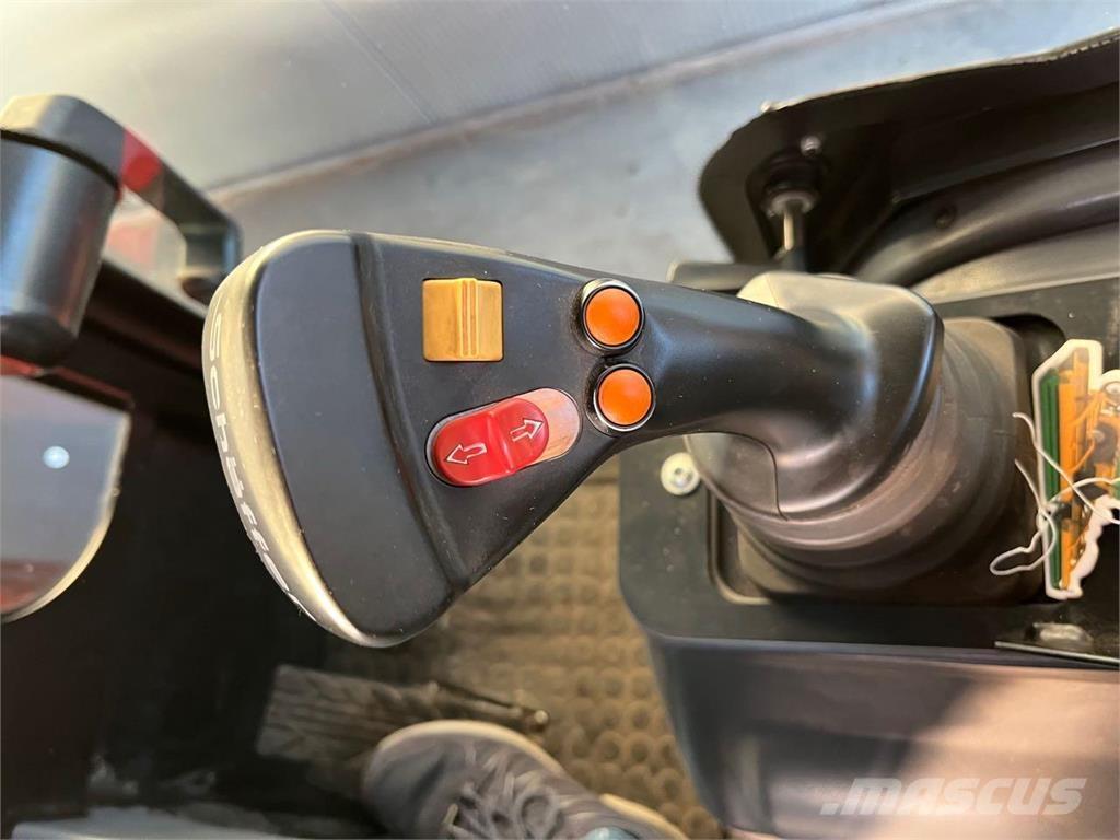 Schäffer 5680 T Pyöräkuormaajat