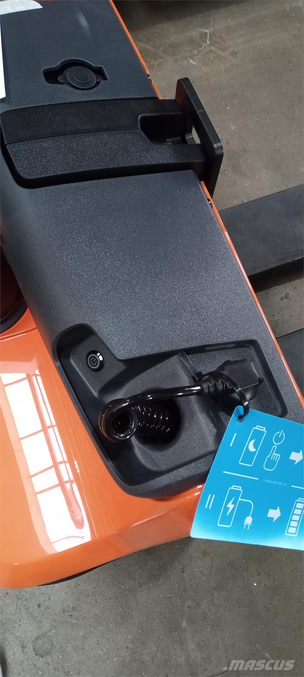 Toyota LWI 160 Käyden ajettavat pinoamistrukit