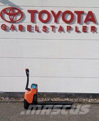 Toyota LWI 160 Käyden ajettavat pinoamistrukit