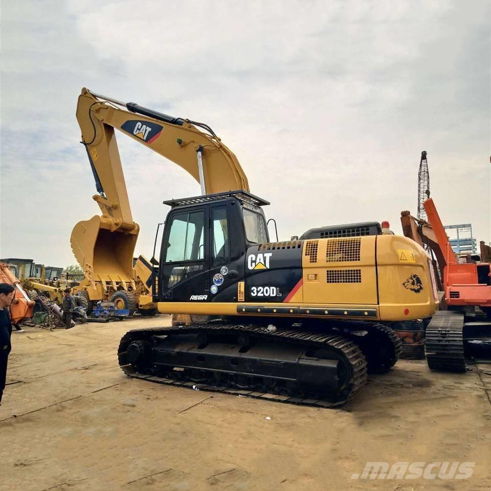 CAT 320D Telakaivukoneet